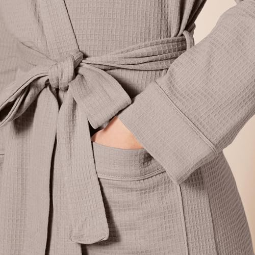 Amazon Essentials Women's Lightweight Waffle Mid-Length Robe (Available in Plus Size)