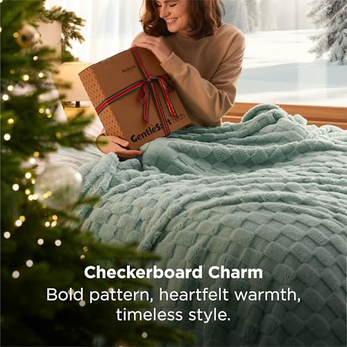 Bedsure GentleSoft Sage Green Throw Blanket for Couch - Checkered Fleece Blankets Christmas Gifts for Women Men Girls, Cut...