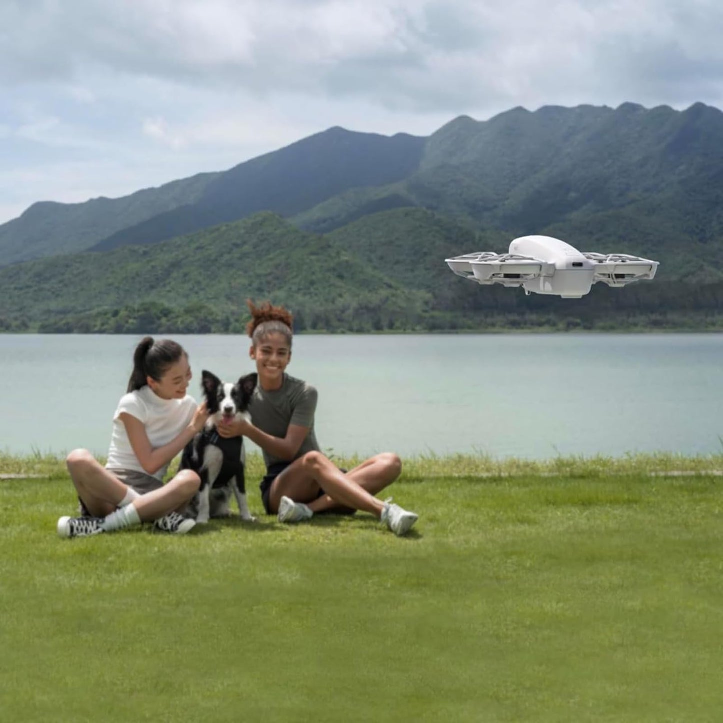 DJI Neo Drone with Camera 4K, Intelligent Flight Battery & Carrying Bag Bundle, Foldable FPV GPS Drone for Adults, Beginners, Professionals