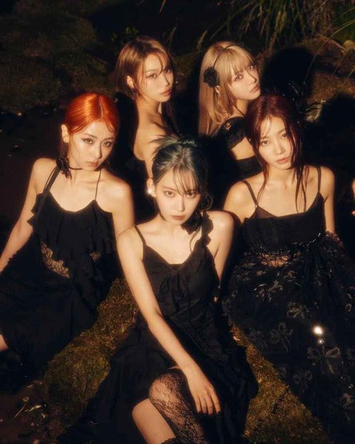 KPOP LE SSERAFIM Easy 3rd Mini Album Standard 3 Version SET CD+1p Folding Poster on Pack+104p Booklet+1p PhotoCard+1p PostCard+3ea Sticker+1ea Lyric Book+Tracking Sealed LSFM