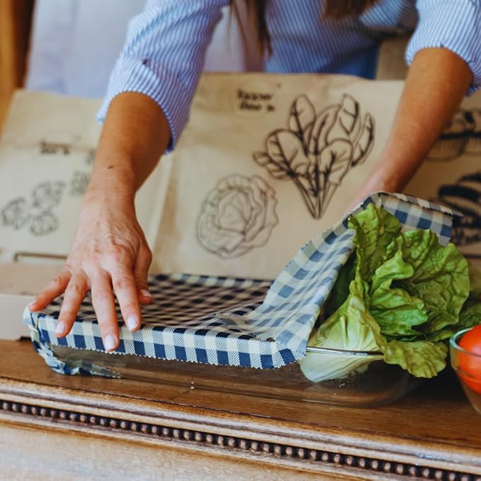 Reusable Beeswax Wrap Roll – Cotton, Plastic-Free Food Storage Alternative – Wrap Made by Women in Chile (Blue Squares)