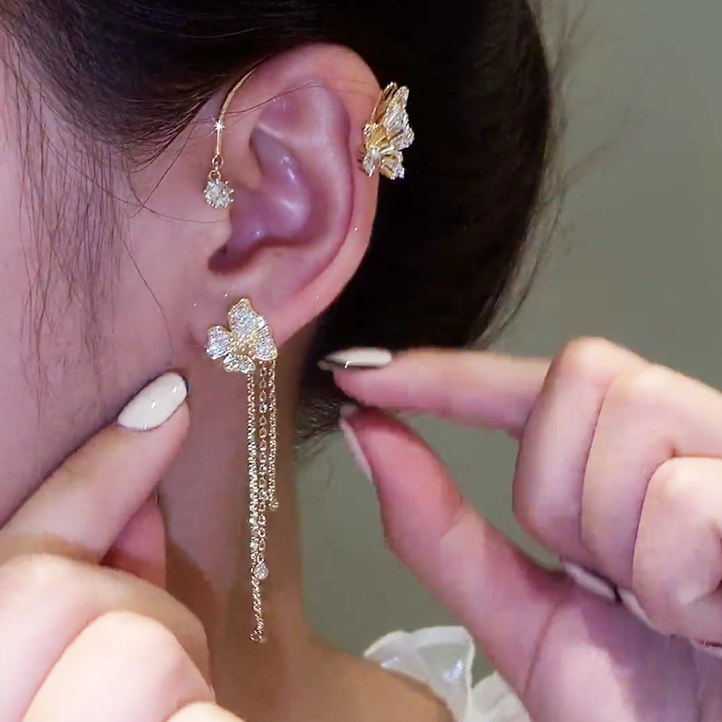 Butterfly Ear Cuffs Earrings Rhinestone Butterfly Flower Ear Wrap No Piercing Tassel Earrings for Women (Gold)