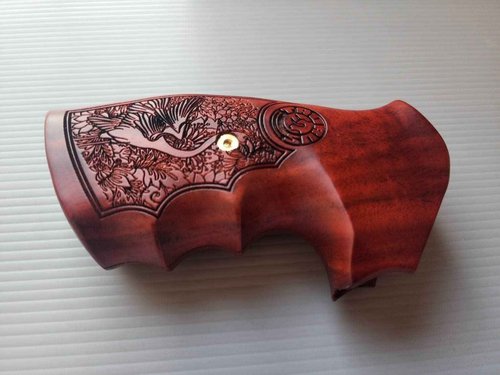 BMPL Hardwood Luxury Laser Grips Compatible with Taurus Medium/Large Frame.357 M44, 65, 66, 80, 82, 83, 96, 431, 441, 607, 608, 669 Revolver Handmade