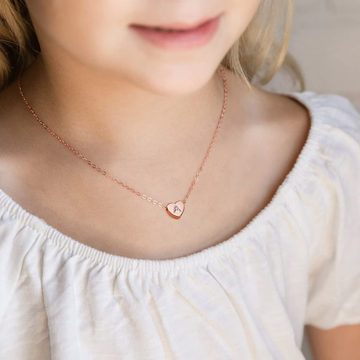 M MOOHAM Necklace for Women Gifts, Rose Gold Letter R Heart Initial Necklace