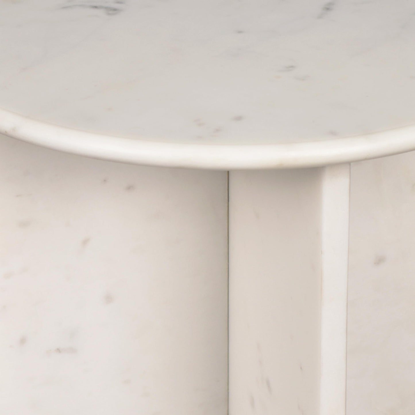 JONATHAN Y MTB1103A Javier 17.75" Contemporary Natural Marble Handmade X-Shaped End Table for Living Room, Bedroom, Bathroom, White