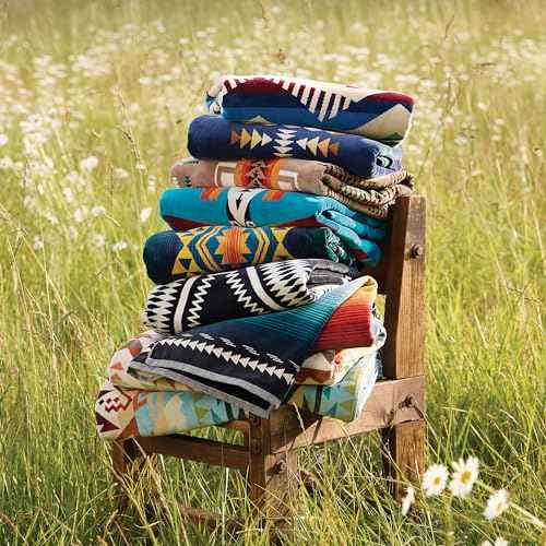 Pendleton Oversized Jacquard Spa Towels, 40 x 70 inches Bath Towels, 100% Cotton, Soft and Quick Dry for The Beach, Hot Tub, Pool - White Sands Tan