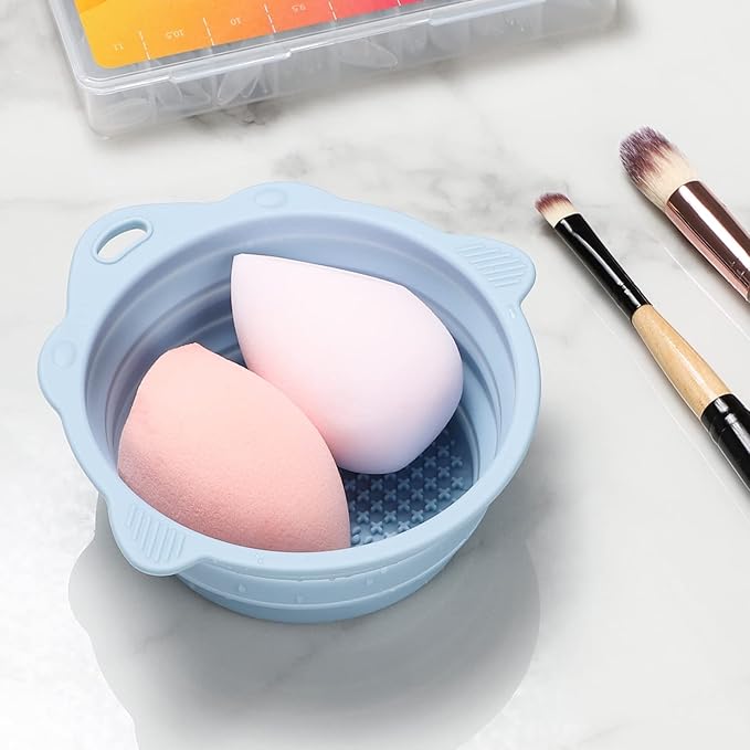 Foldable Silicone Makeup Brush Cleaner Bowl - Etercycle Portable Cleaning Tool for Brushes, Powder Puffs, and Sponges (Blue)