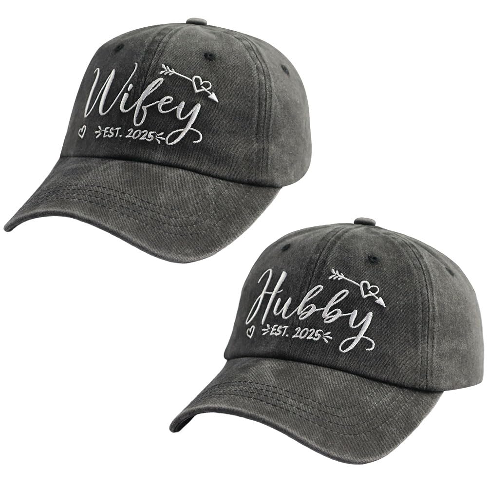 2 PCS Hubby and Wifey 2025 Hats for Men Women, Funny Adjustable Cotton Mr Mrs Embroidered Baseball Cap Couple Matching Caps Birthday Giftsfor Dad Mom