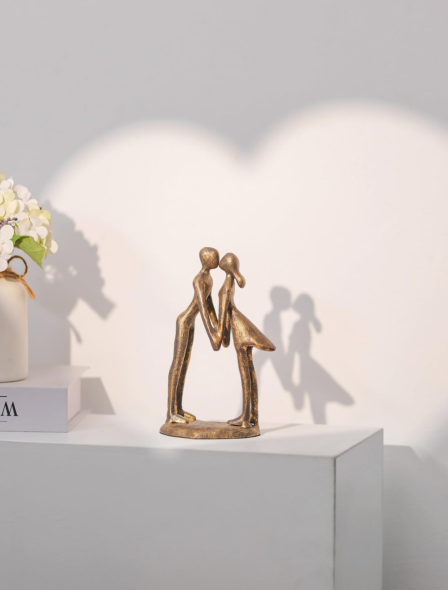 Sziqiqi 8th Anniversary Couple Gifts: 8 Year Anniversary Wedding Gifts for Him Her - 8th Wedding Gift for Husband Wife - Gift for Christmas Birthday Valentines Day Kissing Couple Figurines
