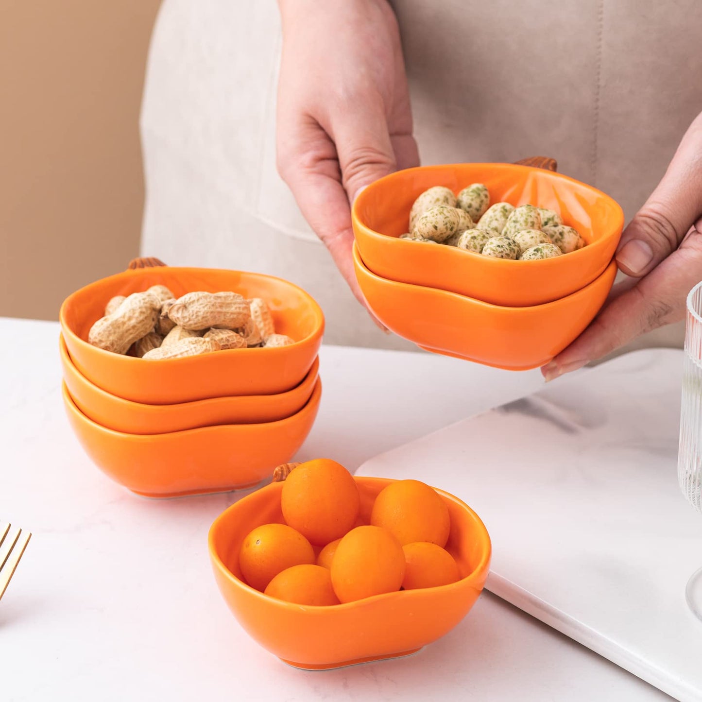 Yeexoxow Ramekins 6 Ounces Oven Safe, Ceramic Ramekins Set for Baking Creme Brulee, Souffle, Pudding, Small Pumpkin Shaped Bowls for Serving Dip, Sauce, Condiments and Snack, Set of 6, Orange