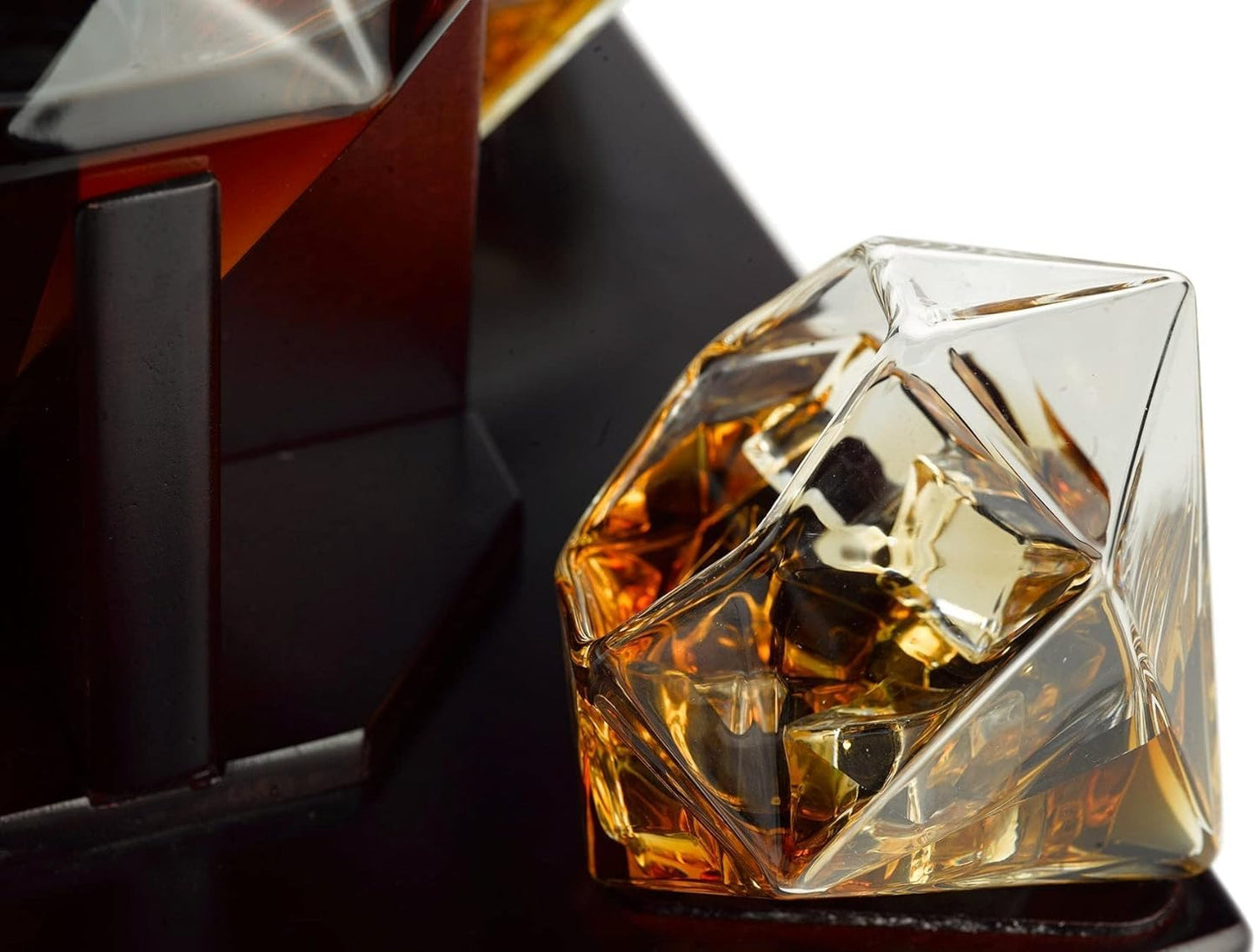 The Wine Savant Diamond Whiskey Decanter Set with 4 Glasses and Mahogany Base Borosilicate Glass Dispenser - 750ml Clear