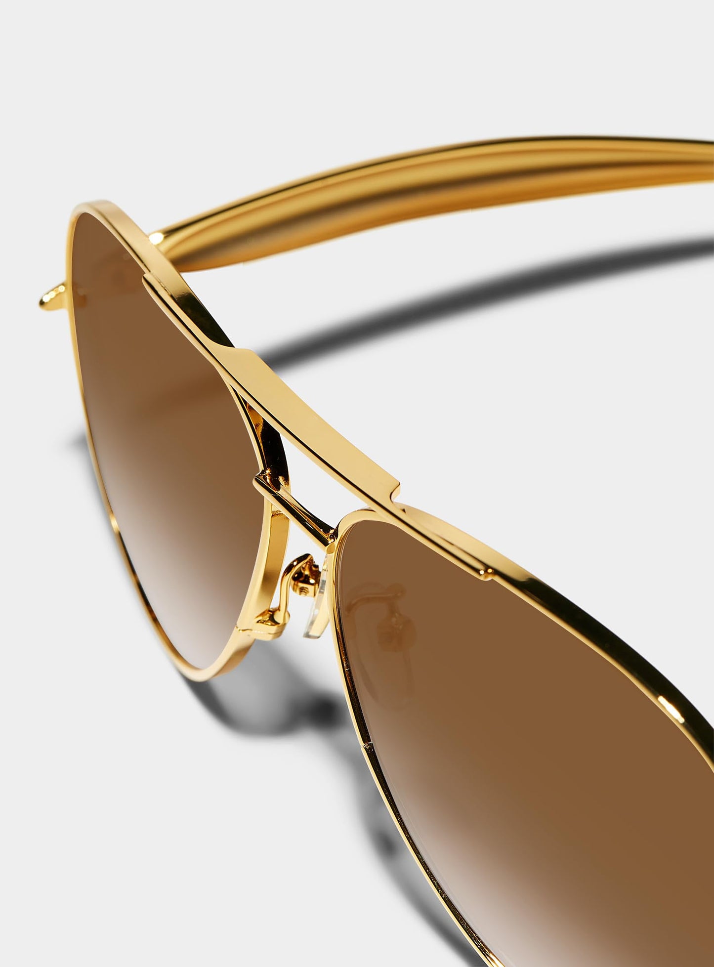 GUVIVI Retro Gold Aviator Sunglasses for Women Men, 2025 Metal Oversized 70s Aviators Black Sun Glasses