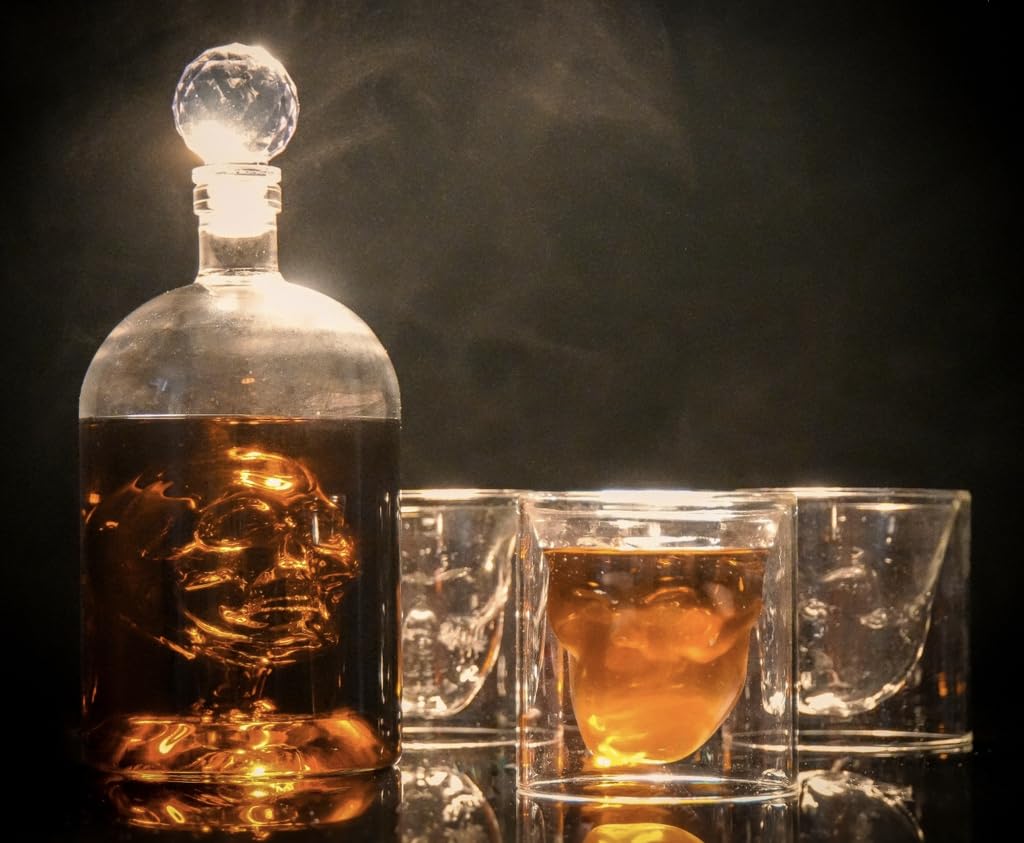Skullers Skull Whiskey Decanter Set – 37oz Lead-Free Glass Bottle + 4 Shot Glasses – Gothic Bar Gift for Men – Unique Tequila, Rum, or Vodka Liquor Set for Halloween, Birthdays & Collectors
