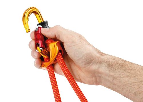 Petzl Sm'D Carabiner - Versatile, Lightweight, Compact, D-Shaped Locking Carabiner for Rock and Ice Climbing - Twist-Lock - 3-Pack