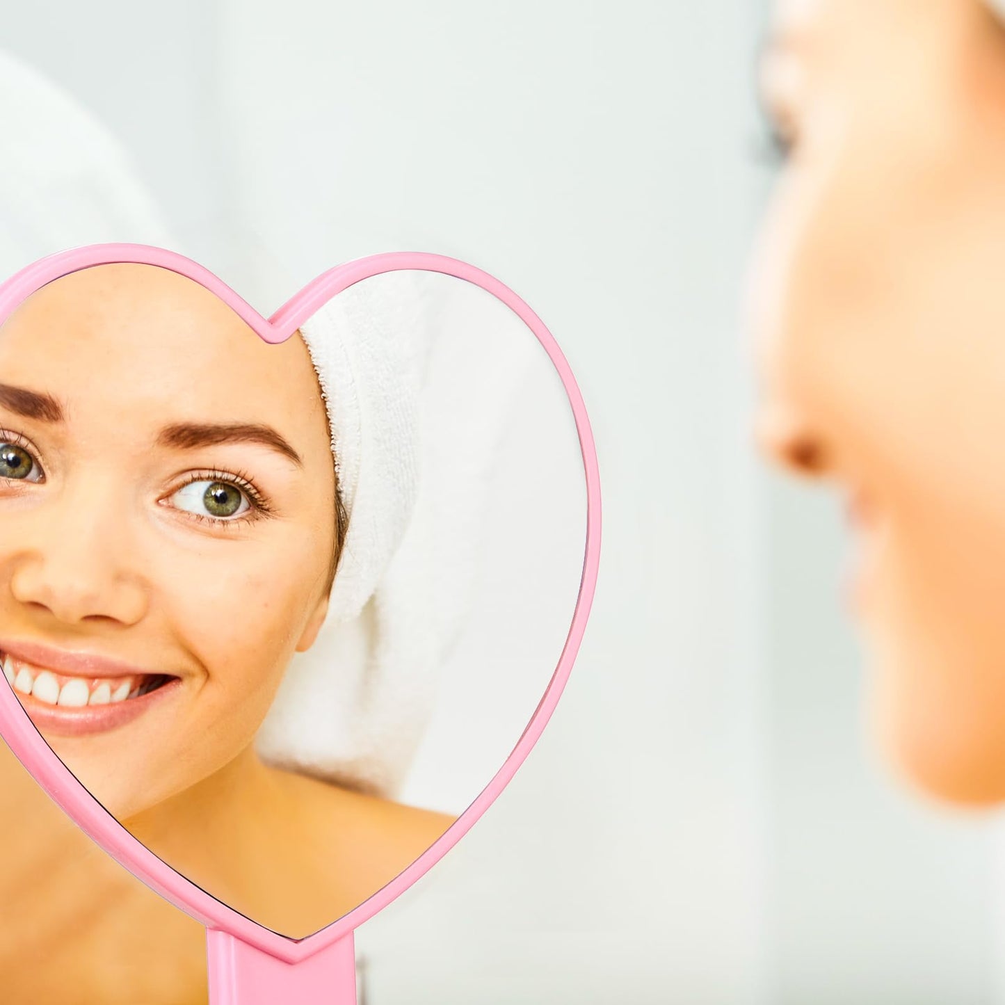 Jetec 2 Pieces Heart Shaped Handheld Cosmetic Mirrors Mini Travel Makeup Mirrors with Handle Small Heart Decorative for Women(Pi