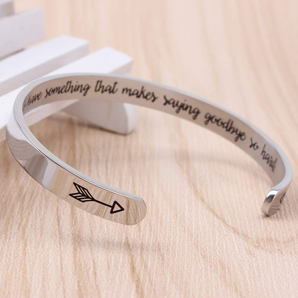 Btysun Inspirational Bracelets for Women Cuff Bangle Friendship Gifts Mantra Jewelry with Gift Box (How Lucky i am to Have Somet
