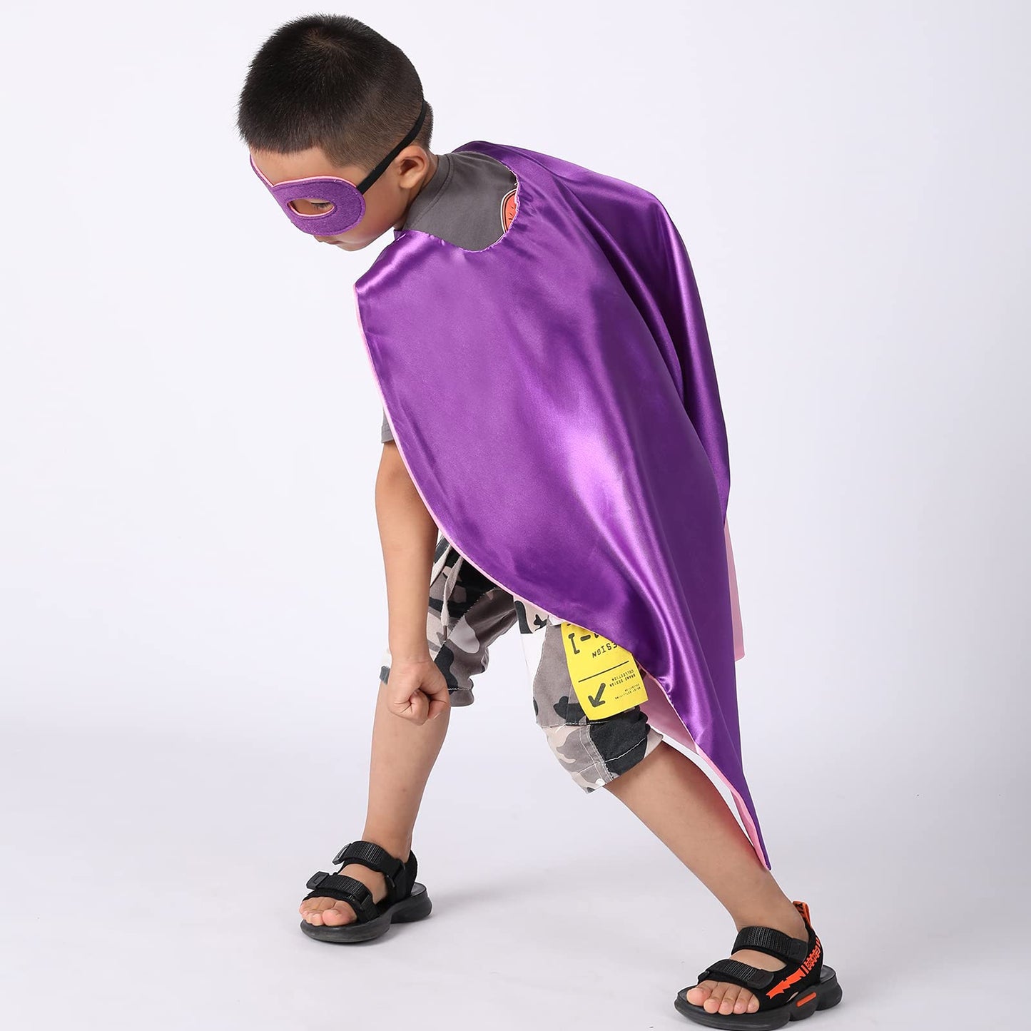 Evlatte Kids Superhero Cape and Mask, Festival Fancy Dress Superhero Costumes for Boys and Girls Dress up for Halloween Christmas Cosplay Birthday Party (Purple-Pink)