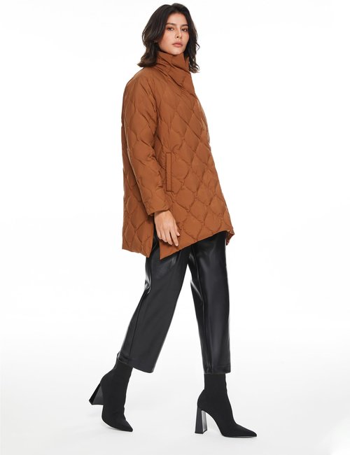 Orolay Women's Oversized Quilted Down Jacket Lightweight Puffer Casual Coat Long-Sleeve Padded Insulated with Pockets Coffee Medium
