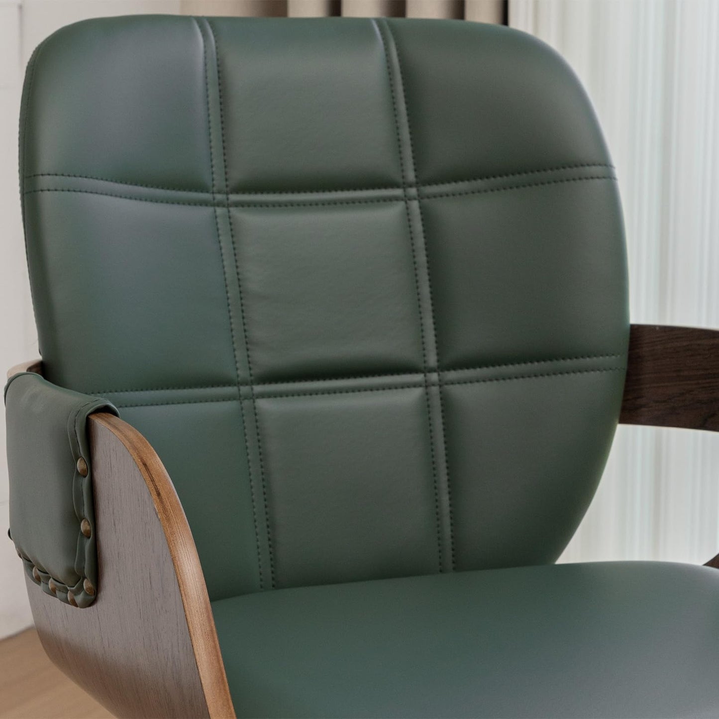 Set of 2 MCM dining Chairs - Swivel Faux Leather Dining Chairs with Arms and Curved Back, Bentwood Structure, Walnut Craftsmanship, Versatile for Kitchen/Restaurant/Conference Room (Walnut Green)