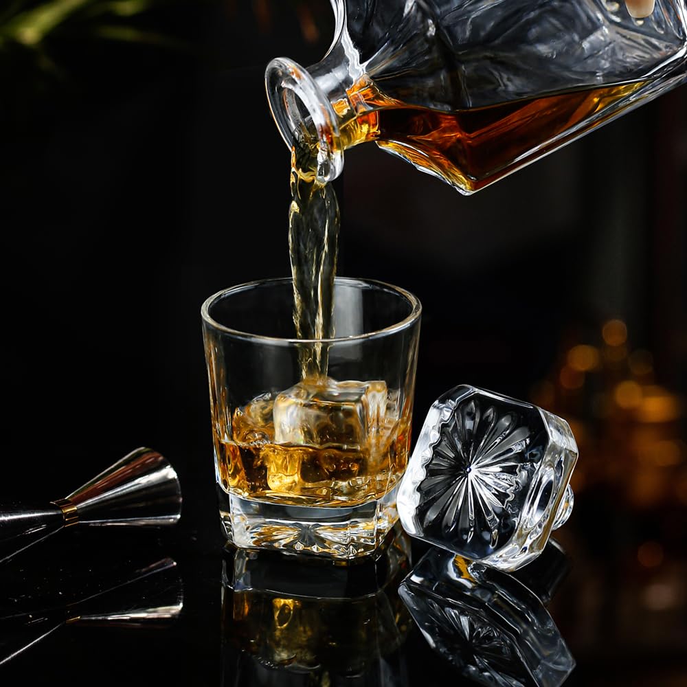 Square 25Oz Whiskey Liquor Decanter Set With 2 Glasses in Box,Decanter Set for Scotch Liquor,Whiskey Wine Decanter Suit for Men and Women Father Coworkers Lovers