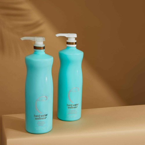 Malibu C Hard Water Wellness Shampoo and Conditioner Duo - Hydrating Hair Care for Shine & Manageability - Protects from Waterborne Elements That Cause Dry, Damaged Hair (33.8oz)