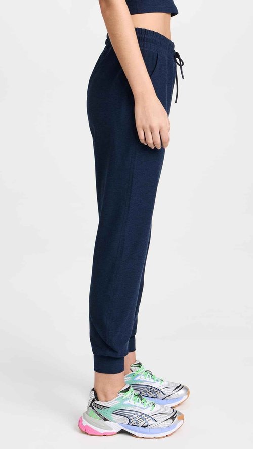 Beyond Yoga Women's Spacedye Commuter Midi Jogger, Nocturnal Navy, Small