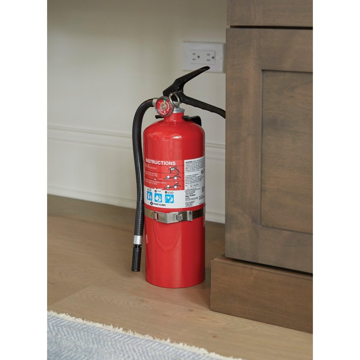 FIRST ALERT PRO5 Rechargeable Heavy Duty Fire Extinguisher, UL RATED 3-A:40-B:C, Red, 1-Pack