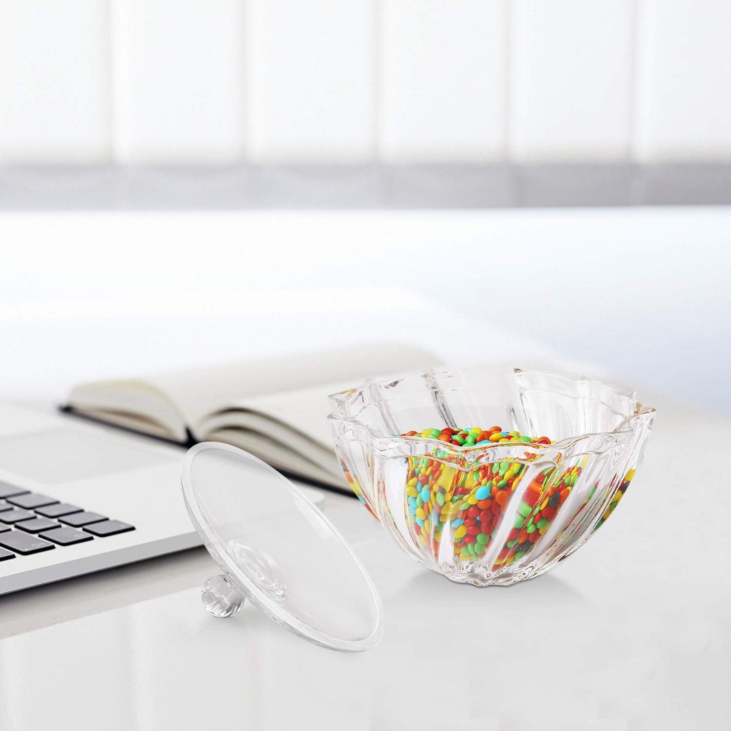 ComSaf Glass Candy Dish With Lid, 30OZ Large Jar for Office Desk, Covered Dish, Decorative Cute Container, Jewelry Box for Wedding Party Buffet Decor
