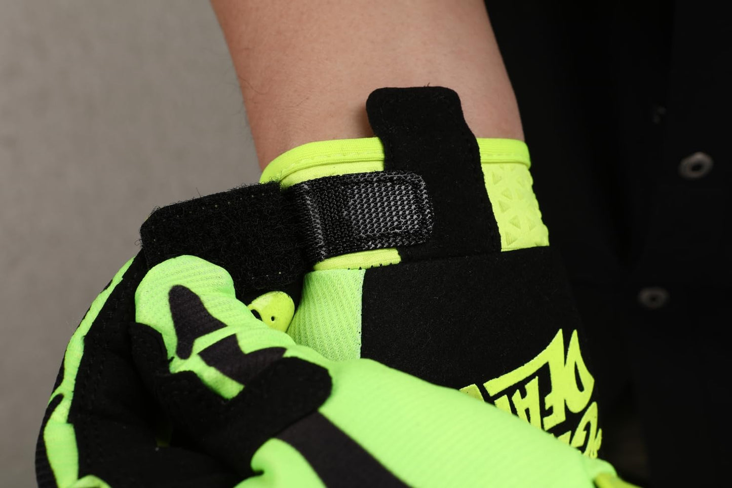 EXCEREY Skeleton Cool Motorcycle Bicycle Full Finger Off-Road Racing Gloves Outdoor Sports for Men Women & Mountaineering (Fluorescent Green, L)