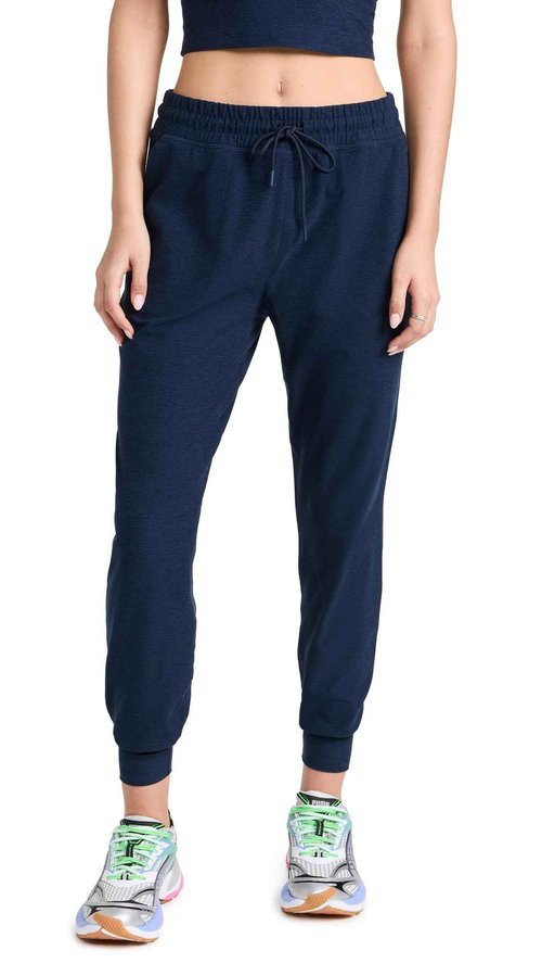 Beyond Yoga Women's Spacedye Commuter Midi Jogger, Nocturnal Navy, Small