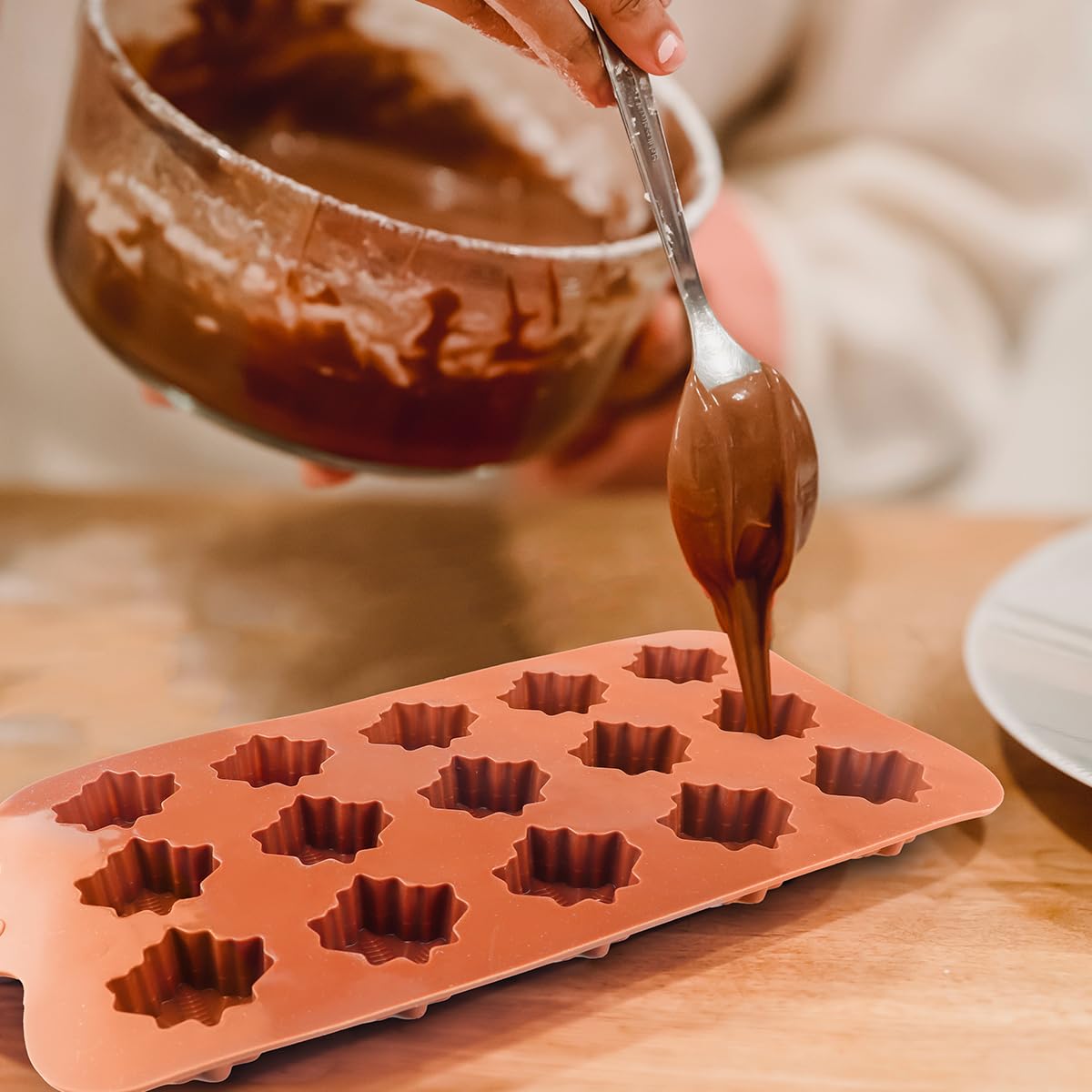 DOERDO 2Pcs Maple Leaf Candy Mold Silicone Chocolate Mold Candy Baking Mold for Thanksgiving Fall Party DIY Baking Tool, 30 Slots