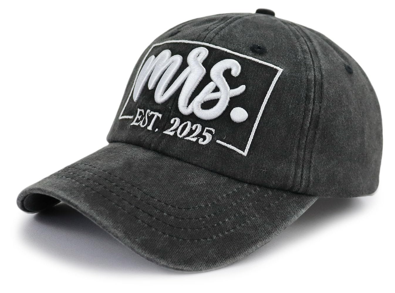 Mr and Mrs Gifts 2025, Embroidered Engagement Party Decorations Baseball Cap, Adjustable Couples Gifts Groom Bride Hat, Birthday Honeymoon Wedding Gifts Black
