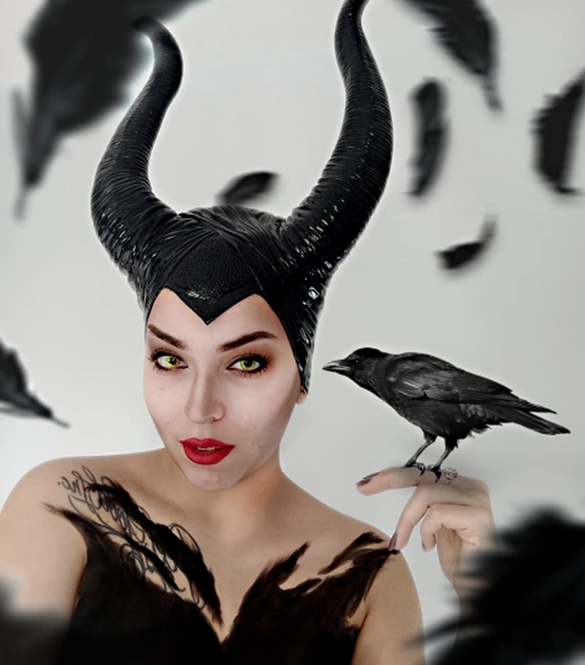 L'VOW Women Gothic Black Feather Cape Shawl Demon Witch Ox Horns Halloween Crow Evil Queen Costume(Style-1)