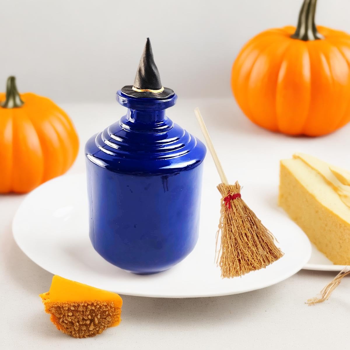 GXXMEI 24PCS/set Mini Witch Hat with Mini Broom Miniature Straw Brooms with Red Rope Plastic Witch Hats and Brooms for Halloween for Halloween Party Craft Witches Decoration Accessory