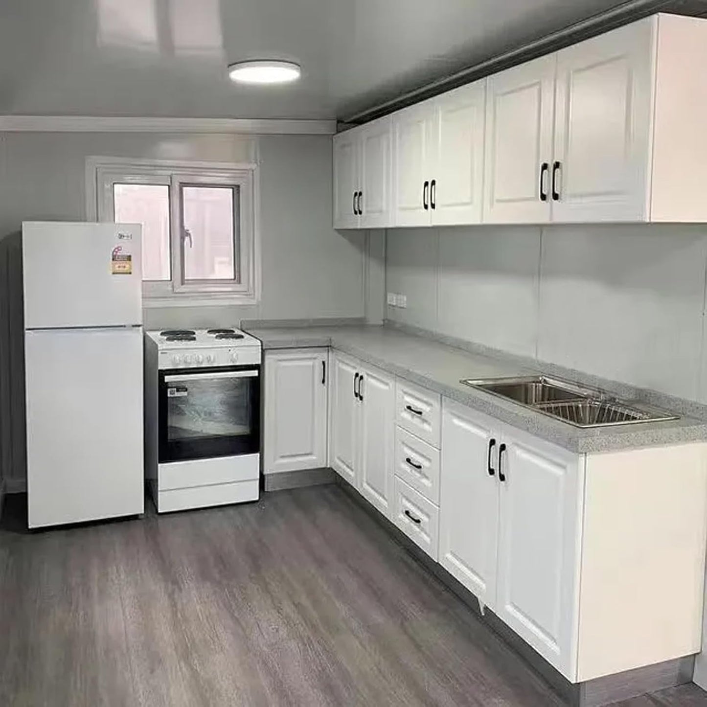 Prefab Tiny Home for Sale, Modern Design Luxury Tiny Houses with 2 Bedroom to Live In, Modern Extendable Container House with Full Bathroom for Adult Living, Foldable Boxable House for Mobile Living