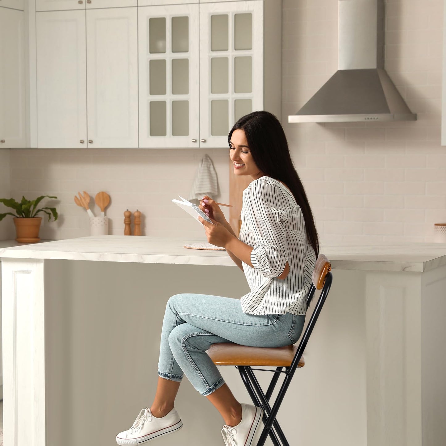 CroBlissful 1 Pcs 25.5'' Folding Bar Stool with Back Tall Brown Leather Folding Stool Cushioned Padded Folding Counter Height Stool Collapsible Portable Barstools for Adults Kitchen Cafe Guitar