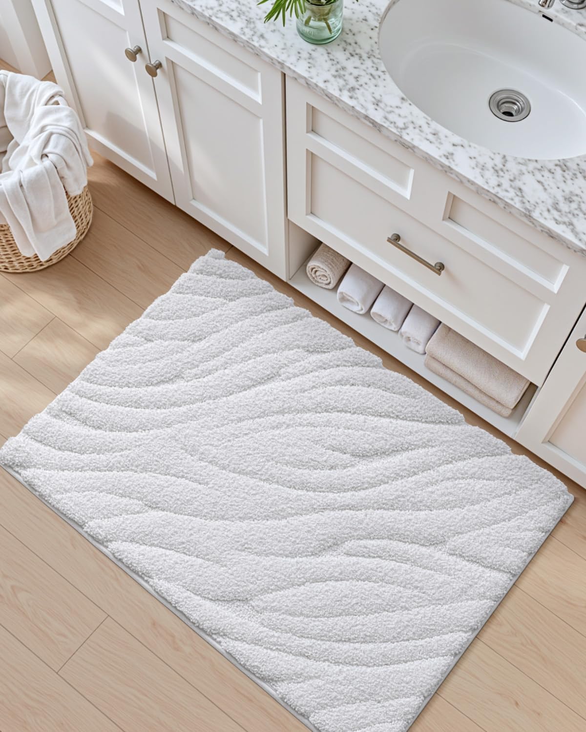 DEXI Bathroom Rugs 24x36, Extra Soft Absorbent Bath Mat, Non Slip Bathmat for Bathroom Floor, Machine Washable Rugs for Shower Floor, White