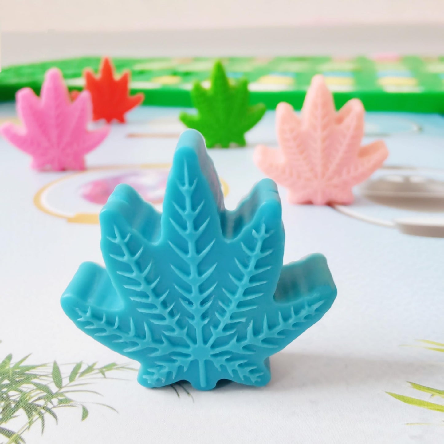 Tadonyny Leaf Silicone Molds For Chocolate Gummy Candy, Leaf Wax Melts Molds with Scraper (leaf)
