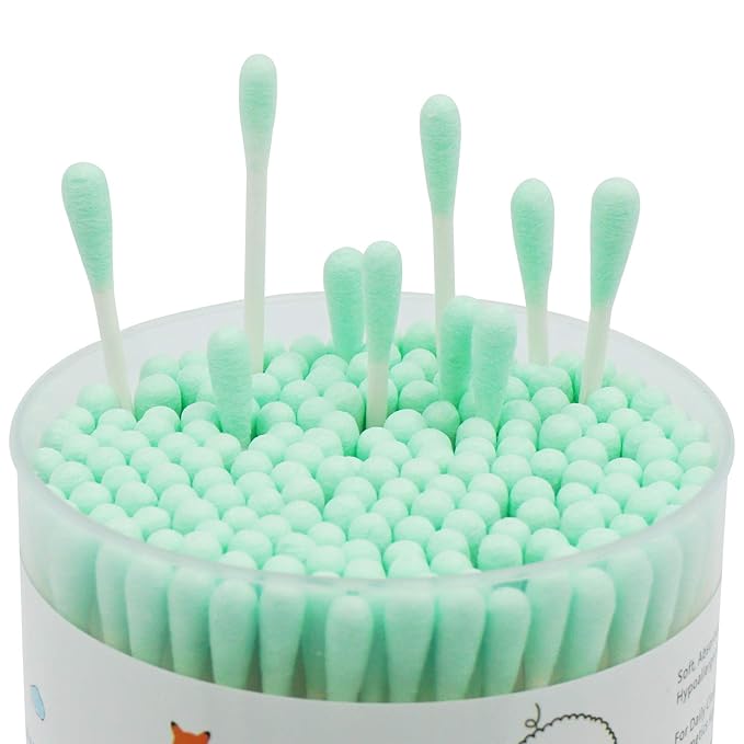Green Cotton Swabs Spiral - 200 Count Organic Cotton Buds Double Side Tightly Wrapped Cotton Tips Paper Stick Soft Gentle Cruelty-Free Lint-Free, Round & Spiral (Green)