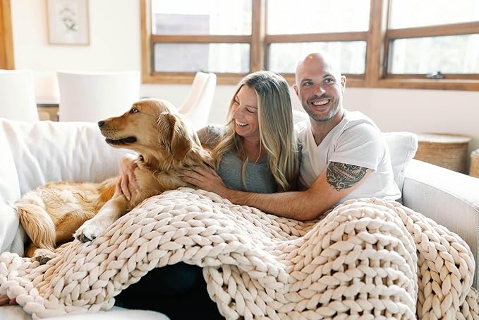 Nuzzie Chunky Knit Weighted Blanket - Breathable, Cooling, Hand Made Knit Throw Blanket for Sleep - Machine Washable, Stylish Design (Cream, Queen | 28lbs | 80"x80")