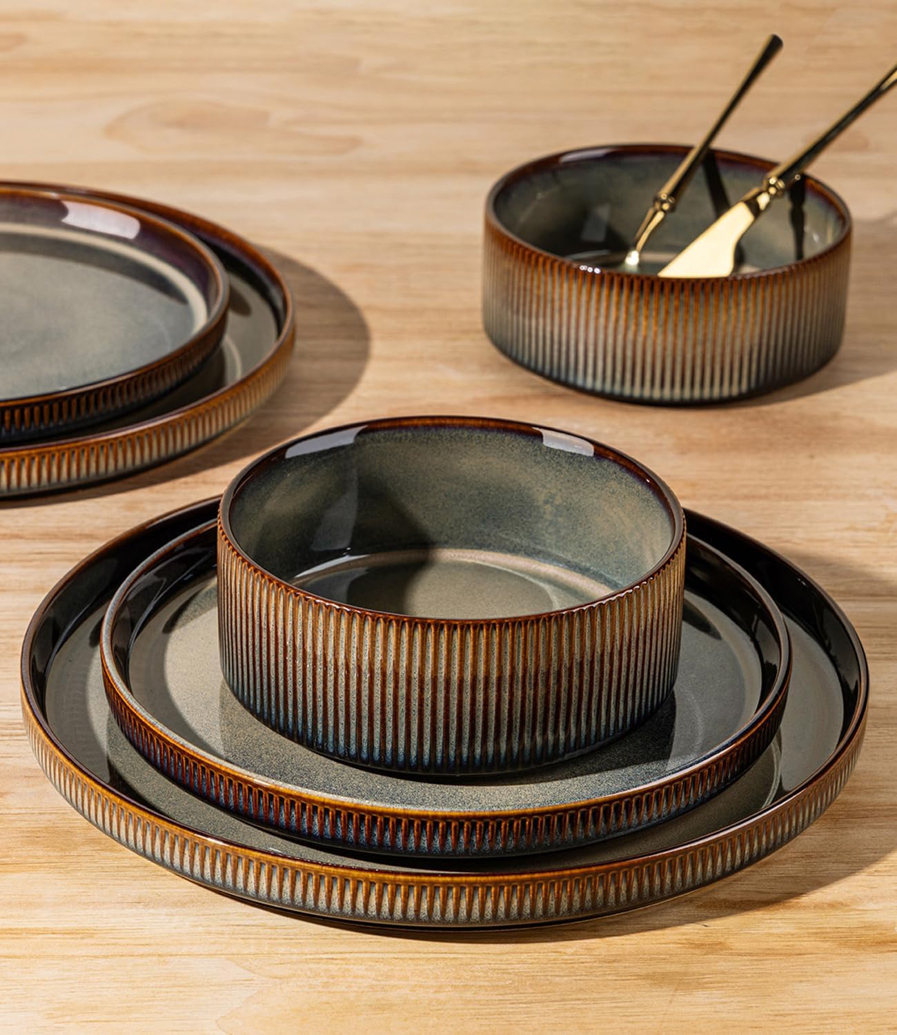 TheTerra Ceramic Dinnerware Sets, Brown