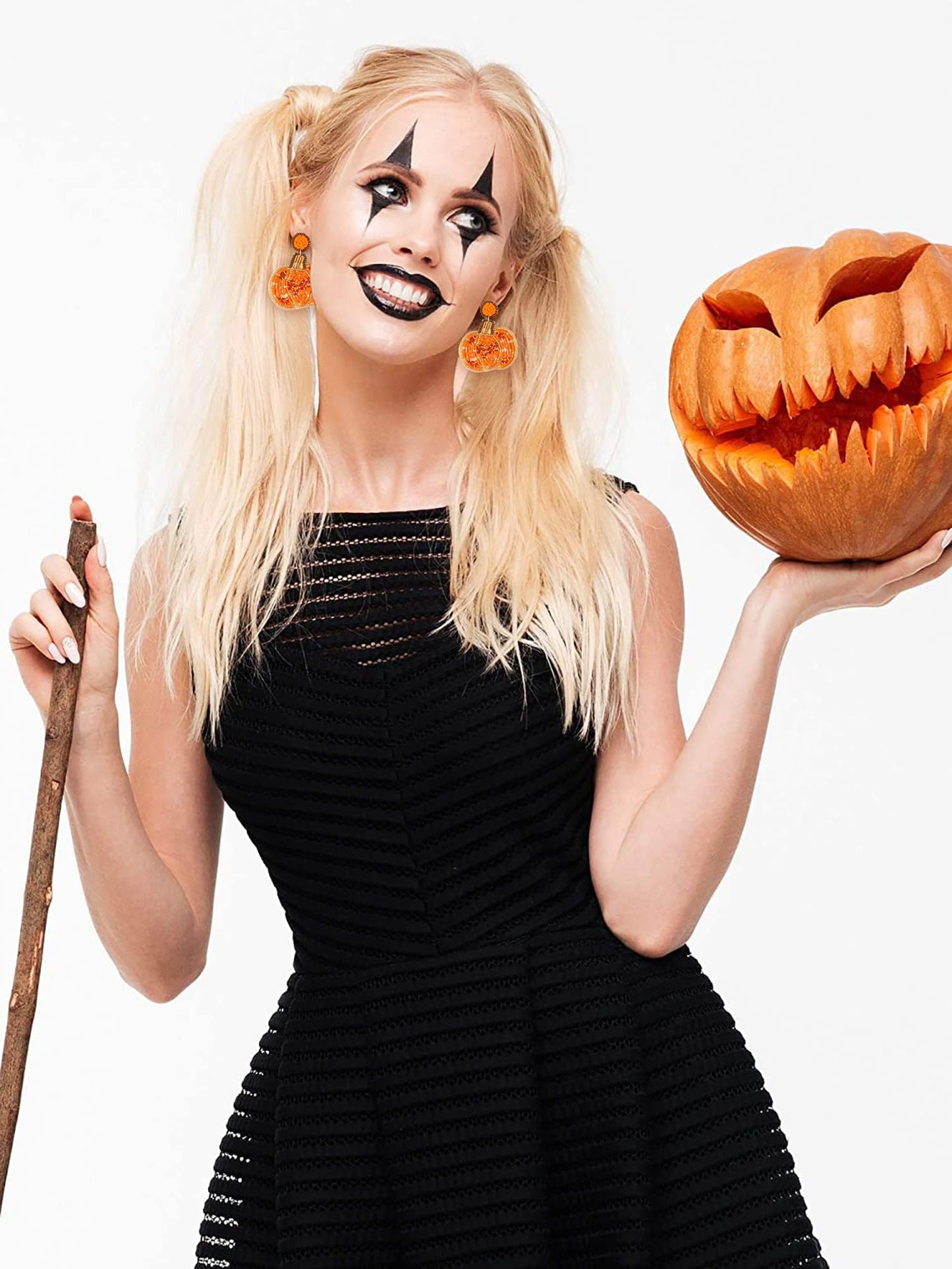 Halloween Earrings for Women Cute Pumpkin Ghost Beaded Dangle Earrings Statement Spooky Skull Witch Hat Boo Trick Treat Earrings
