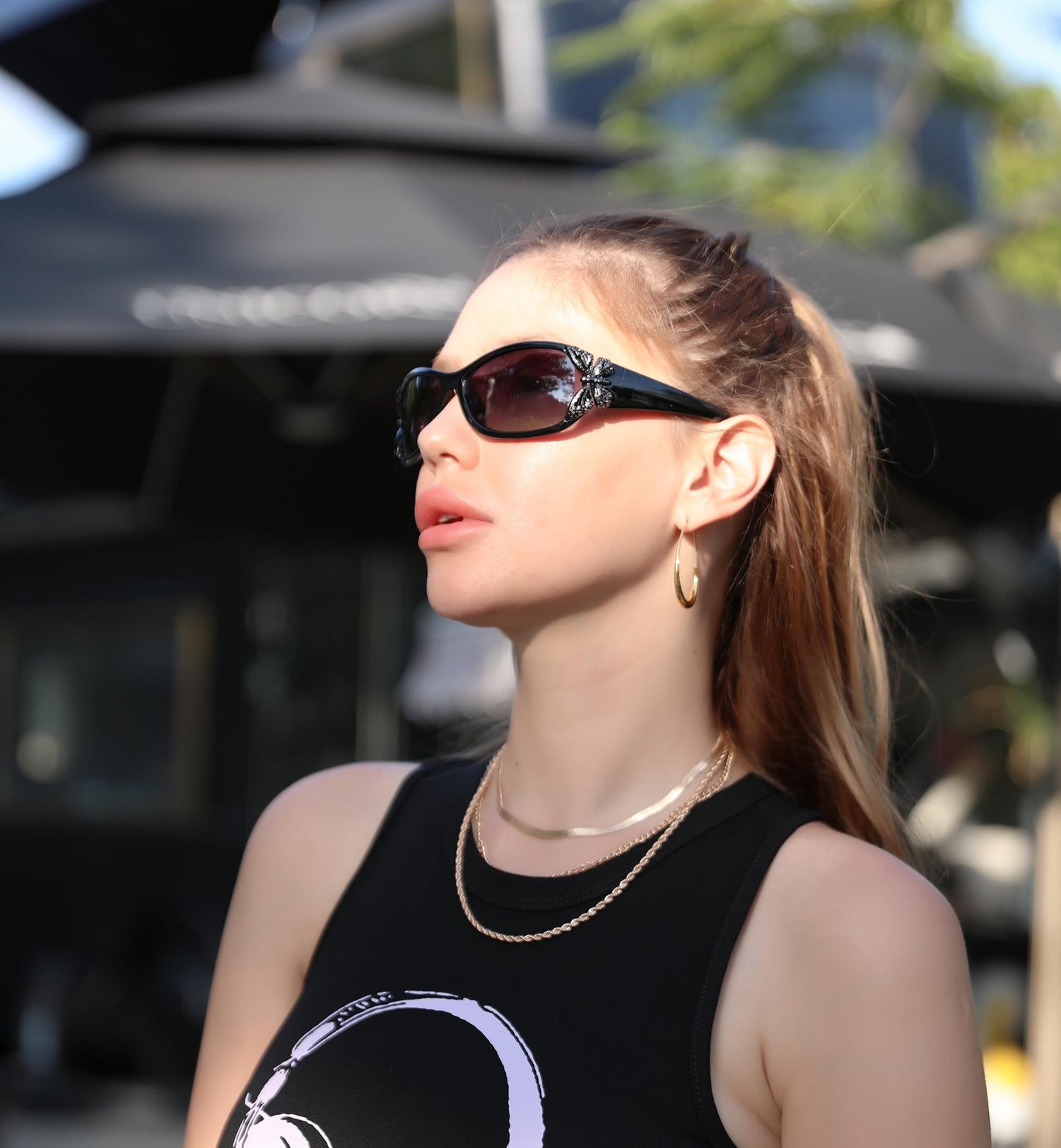 FEISEDY Trendy Polarized Y2K Sunglasses Wrap Around Butterfly Design Fashion Sunnies UV400 Protection B0078