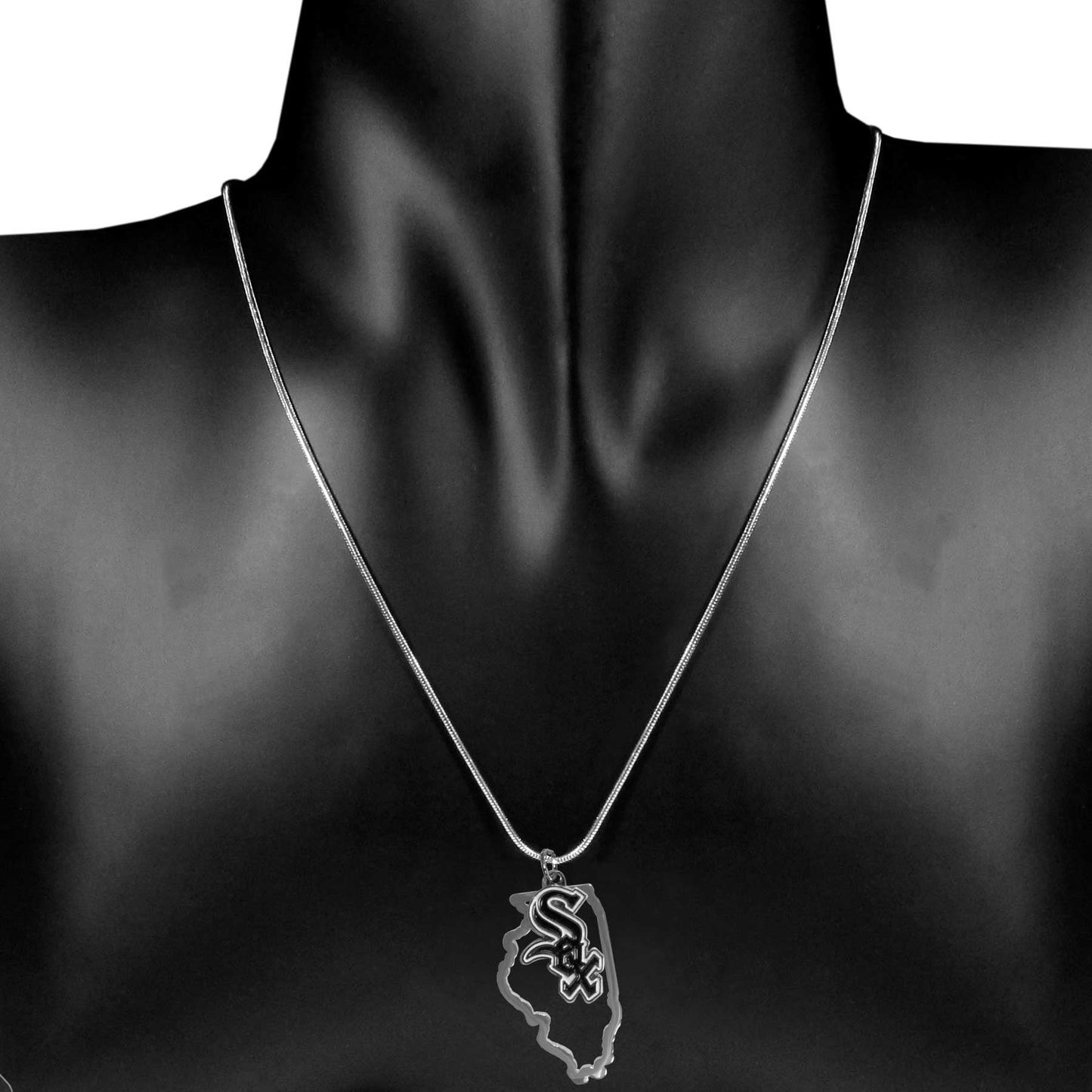 Siskiyou Gifts MLB Chicago White Sox Necklace Chain with State Shape Charm, Team Colors, One Size