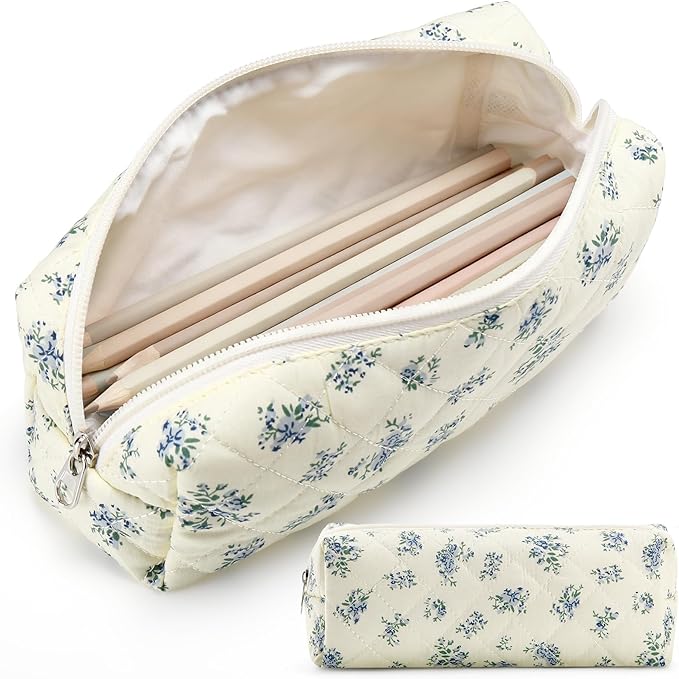 Paterr Aesthetic Floral Makeup Bag Travel Cosmetic Bag for Women Gift Christmas Portable Quilted Makeup Pouch Cotton Pencil Case Kawaii Cute Toiletry Organizer Case for Women Girls(Blue Wildflowers)