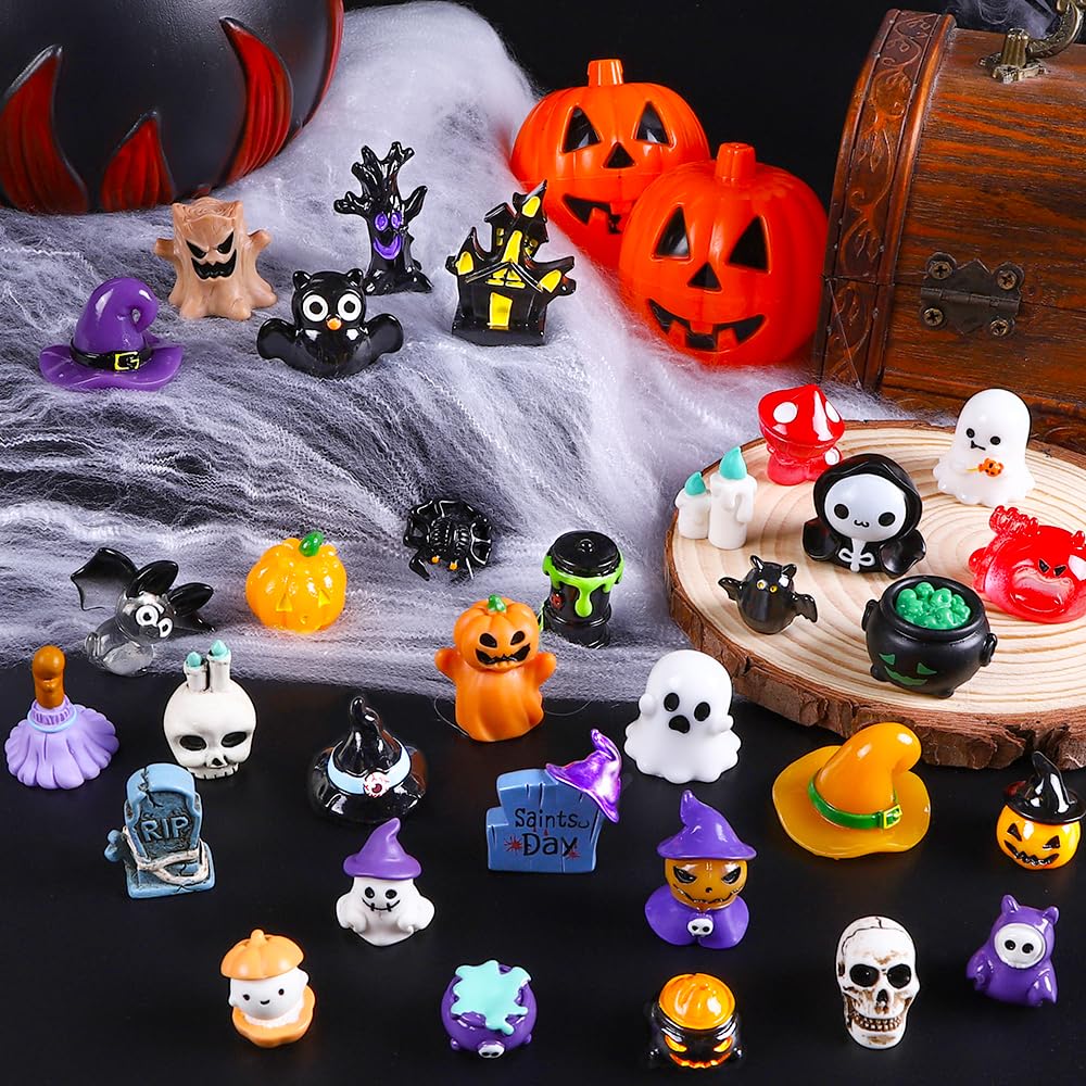 DIYDEC 32pcs Halloween Mini Resin Figures 32 Styles Tiny Resin Animals Little Small Figures to Hide Pumpkin Ghost Skull Miniatures Bulk for Halloween Party Favors Bag Fillers Garden Dollhouse Decor