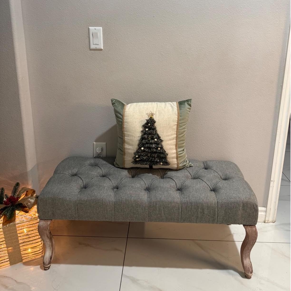 DAGONHIL Bedroom End of Bed Bench Entryway Footstool Window Bench Button-Tufted Footrest Vintage Bench Fabric Rubber Wood Indoor Bench Gray