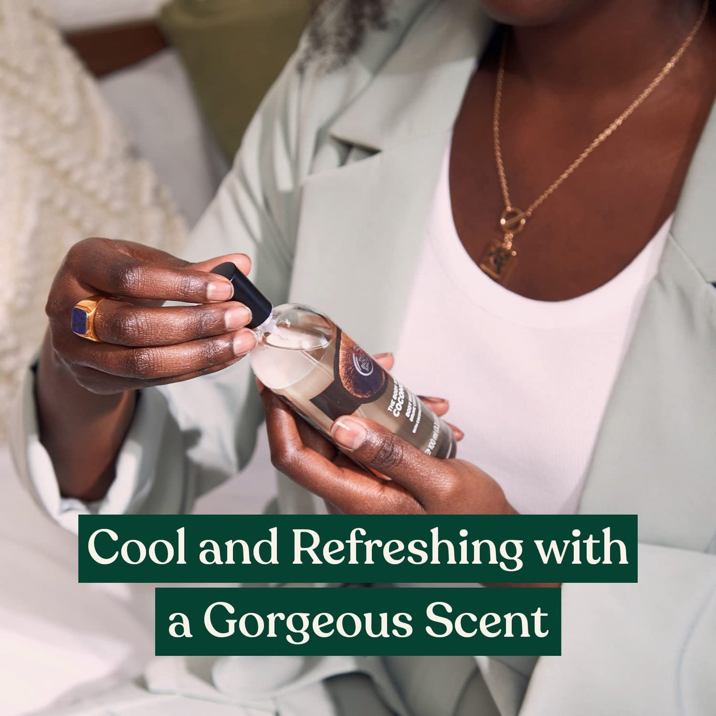 The Body Shop Coconut Body Mist - Refreshes and Cools with a Tropical Scent - Vegan - 3.3 oz