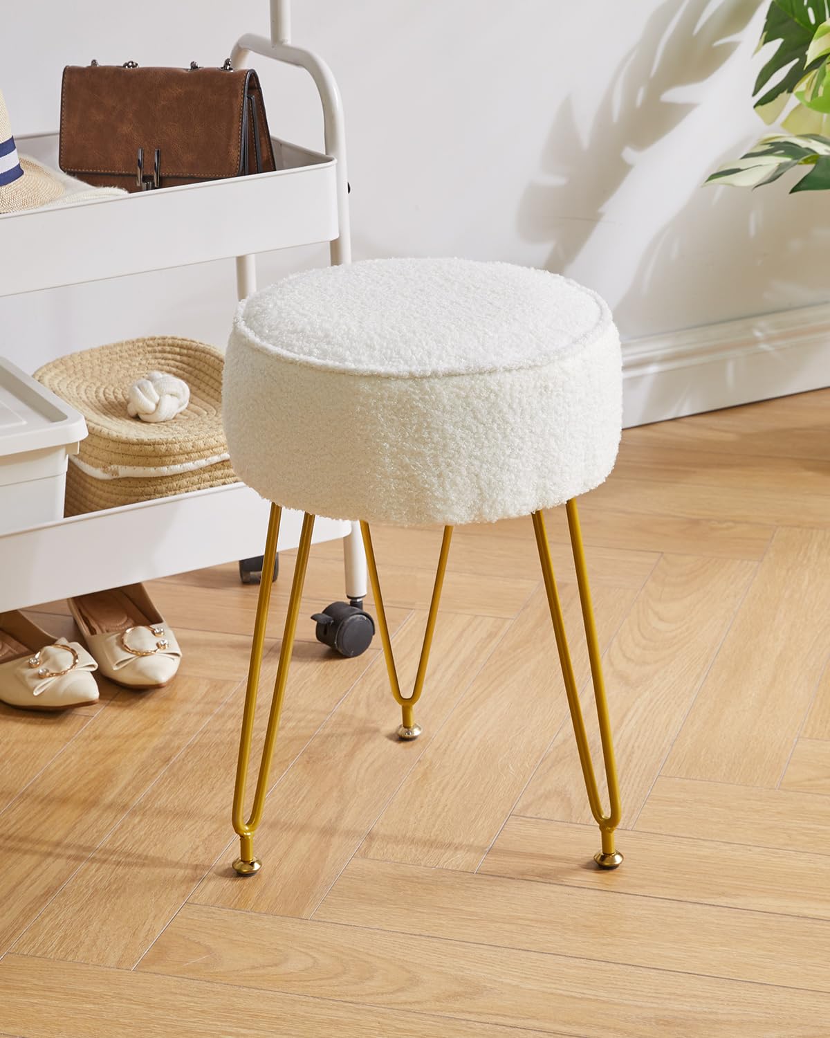 IBUYKE Teddy Velvet Round Footrest Stool Ottoman, Makeup Vanity Stool Side Table, Velvet Dressing Table Seat, Pouf Couch Stool, for Living Room Bedroom, White WBD009W