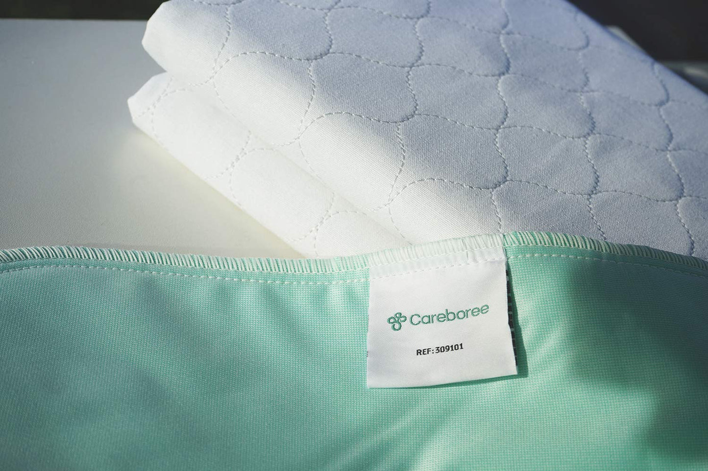Pack of 2 Careboree Quilted Cotton Top Underpad 34"X52" Reusable Incontinence Bed Pads Washable Durable Waterproof Extra Absorbent Draw Sheet for Mattress